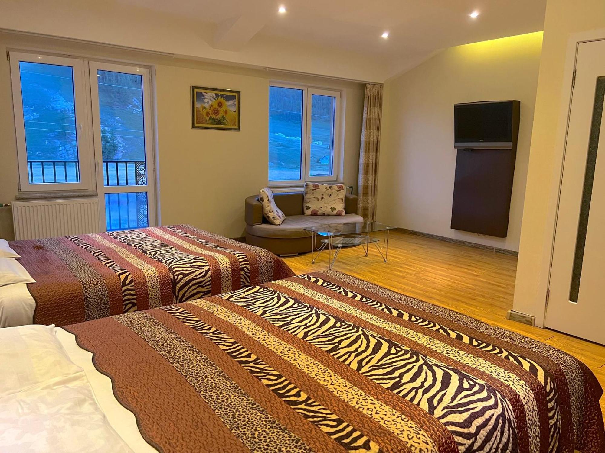 Takhi Resort Terelj Yoliin Hural Экстерьер фото